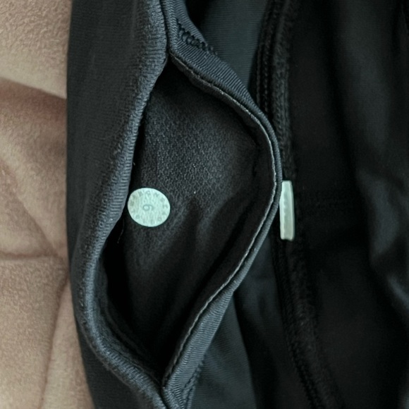 LULULEMON READY TO RULU TIGHT - Picture 6 of 6